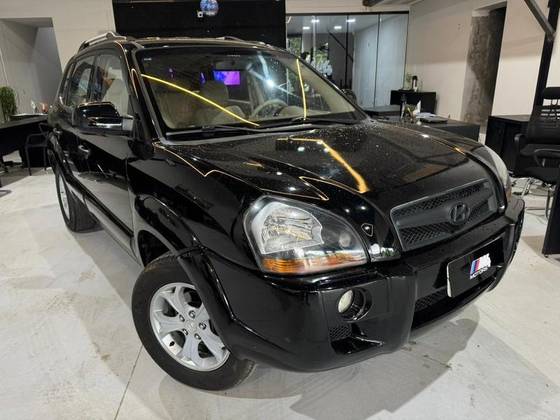 HYUNDAI TUCSON 2.0 MPFI GL 16V 142CV 2WD GASOLINA 4P AUTOMÁTICO